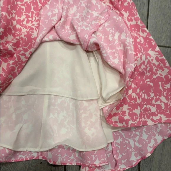 1. State Tiered Bubble Sleeve Dress in Pink & White with Pockets Size Medium - Picture 4 of 12
